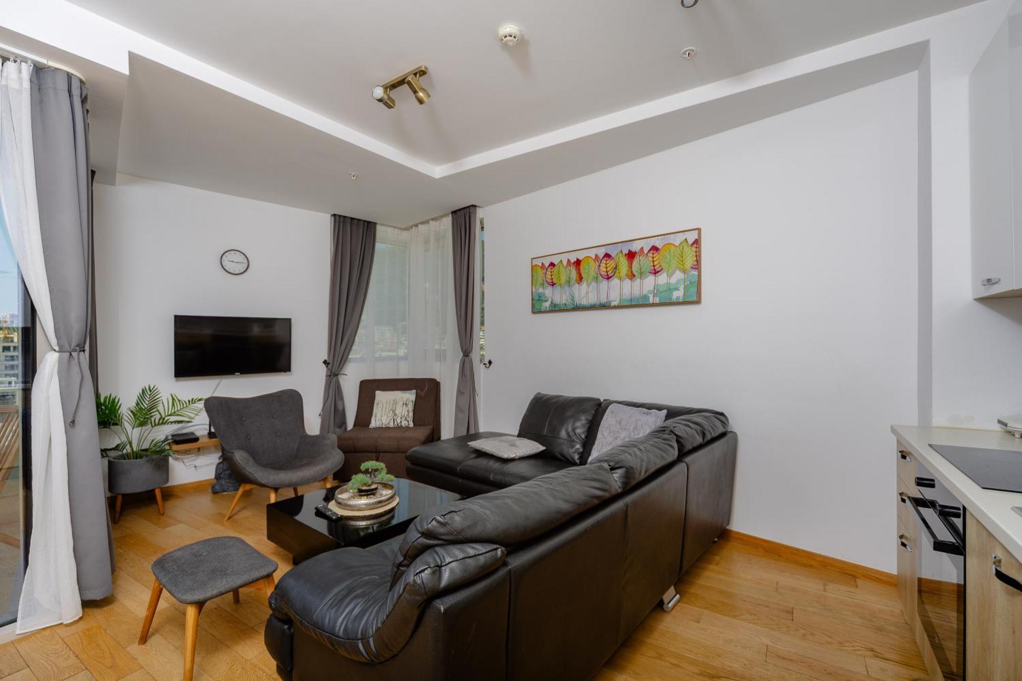 Apartment 2 *